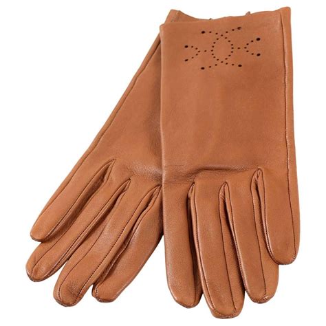 hermes women gloves gold|hermes gloves men.